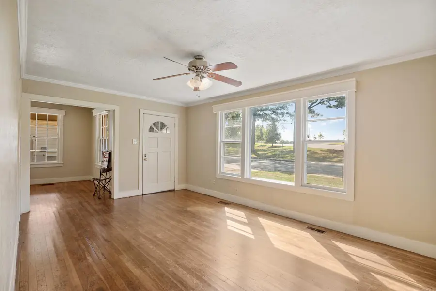 106 W Collage Street, Jonesboro, AR 72401 - #3