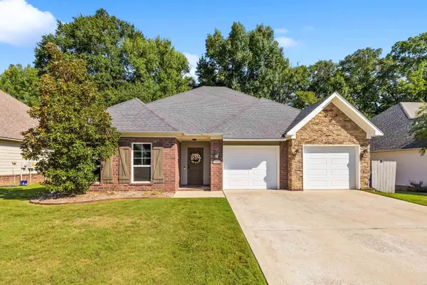 1980 Massee Gardens, Conway, AR 72034
