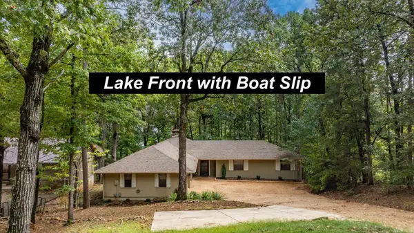 167 Wilshire Dr, Fairfield Bay, AR 72058