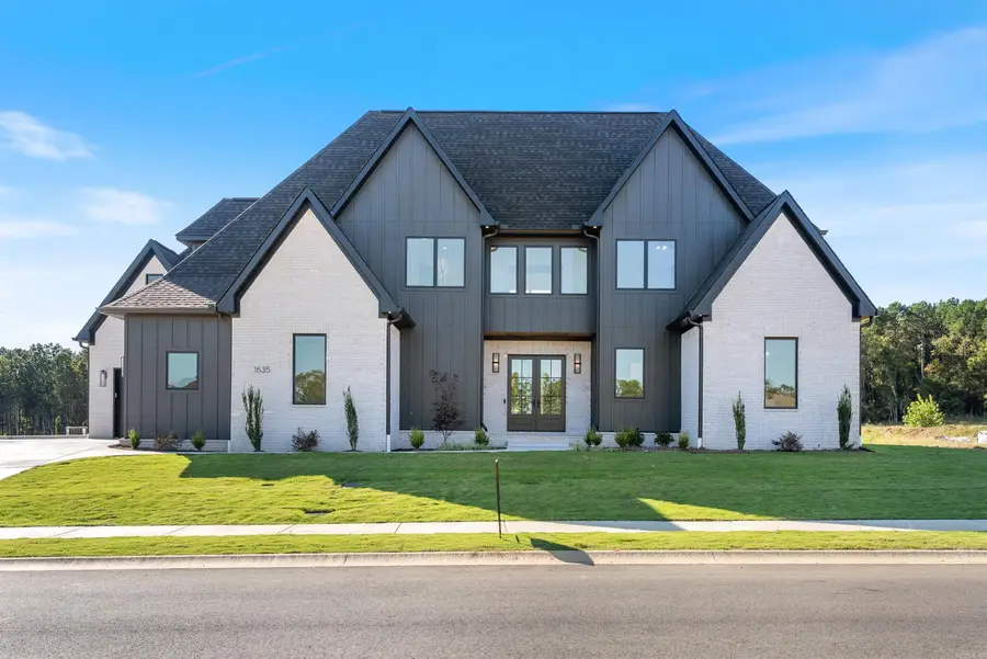 1635 Southwinds Dr, Conway, AR 72034 - #2