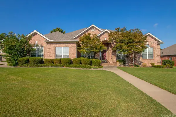 101 Avignon Cir, Maumelle, AR 72113