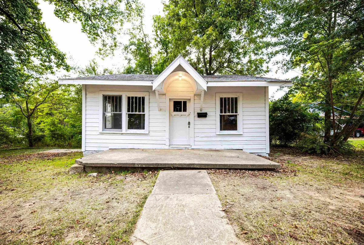 424 Dolphin Ave, Camden, AR 71701 - #1