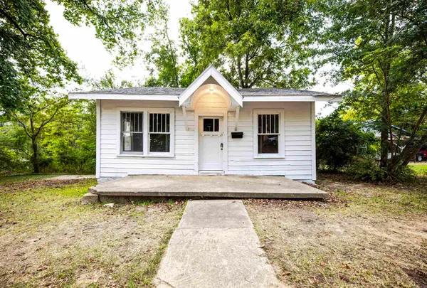 424 Dolphin Ave, Camden, AR 71701