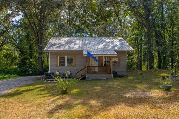 6313 Beech St, Bauxite, AR 72011