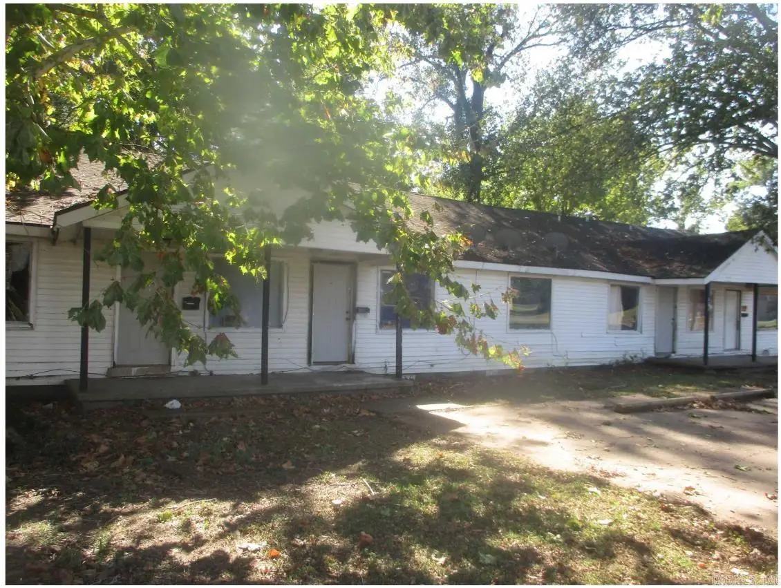 302 E Semmes Avenue, Osceola, AR 72370 - #1