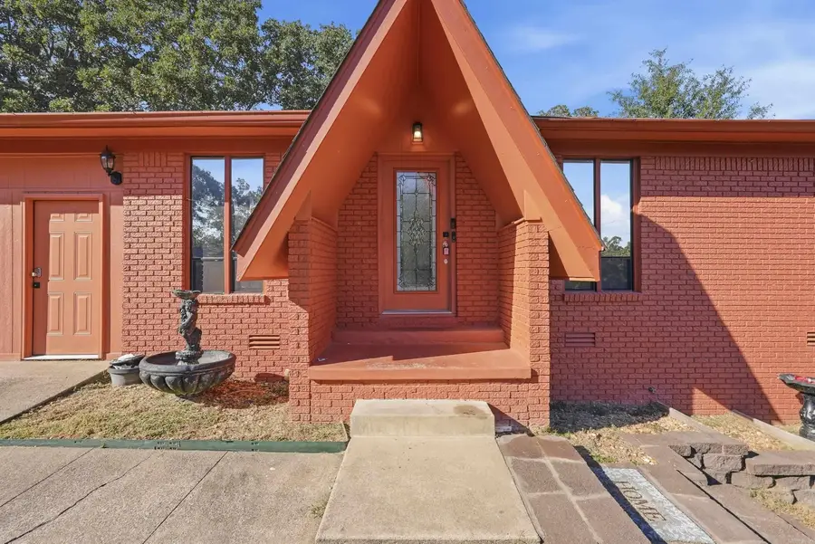 5512 Crescent Drive, North Little Rock, AR 72118 - #2