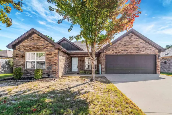 2802 Roset Lane, Bryant, AR 72022