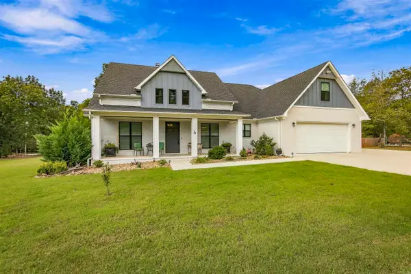 6 Emerald Ln., Greers Ferry, AR 72067