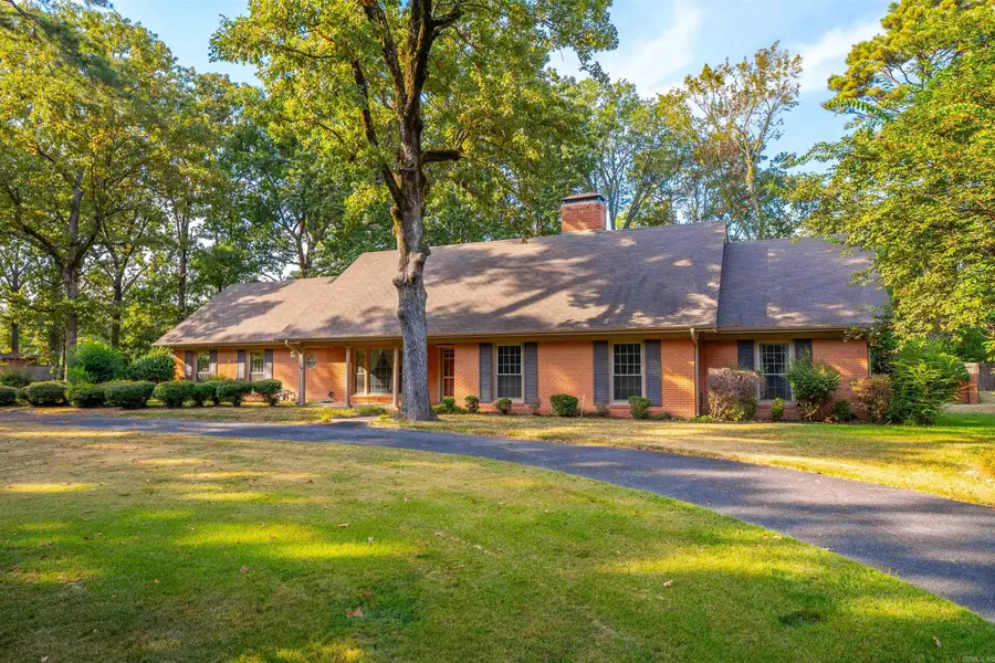 8 Southern Pines Drive, Pine Bluff, AR 71603 - #2