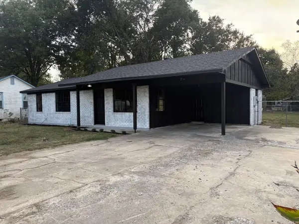 606 S Vine Street, Stuttgart, AR 72160