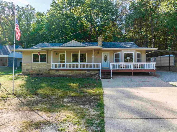 78 Cherokee Road, Cherokee Village, AR 72529