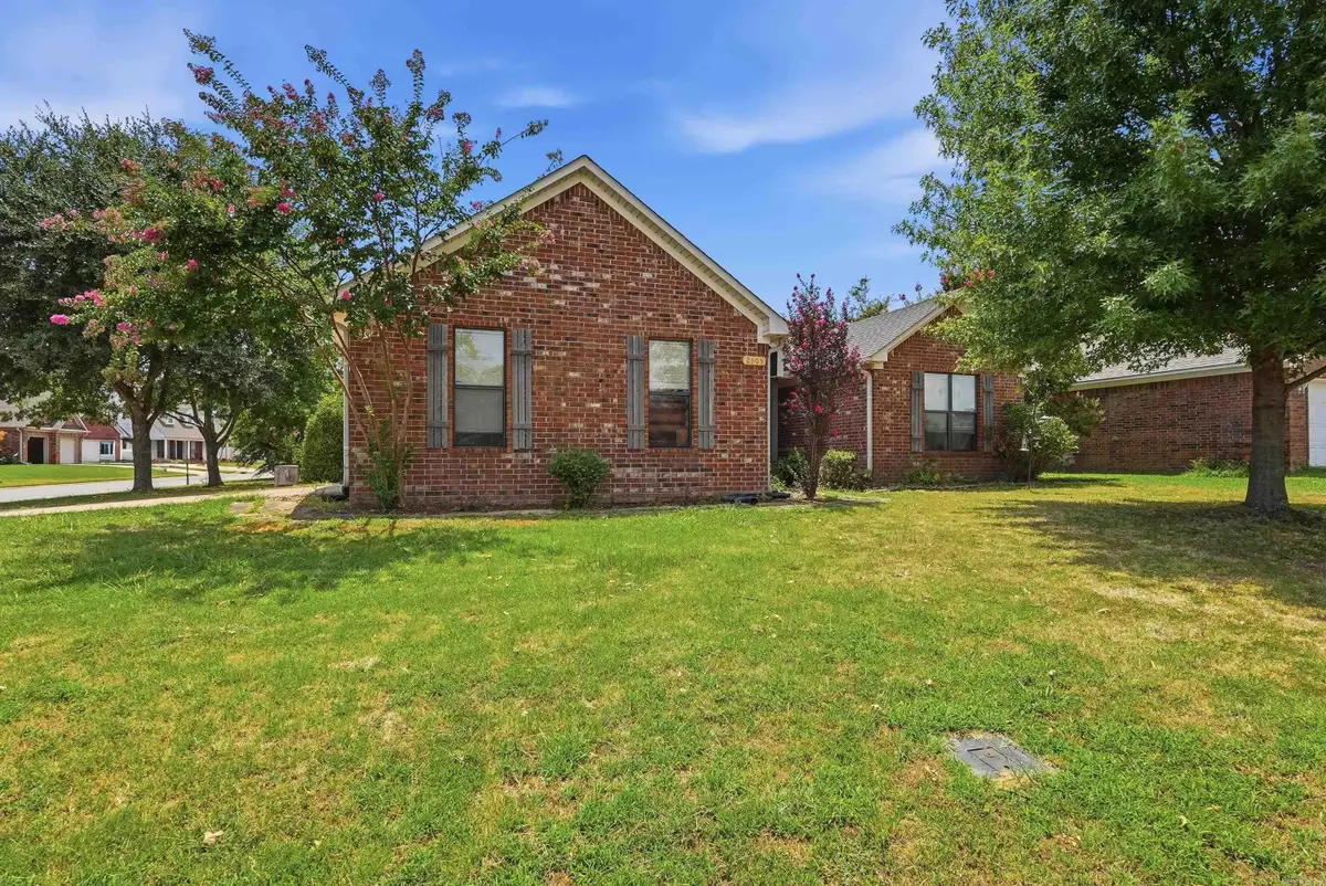 2505 Gladiola, Conway, AR 72034 - #1