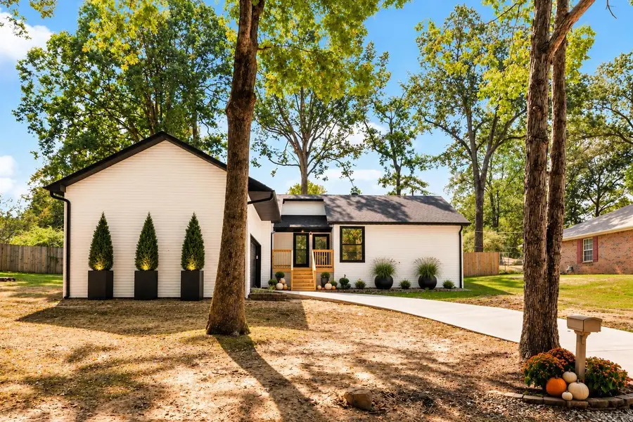 2711 Janet, Benton, AR 72015 - #2