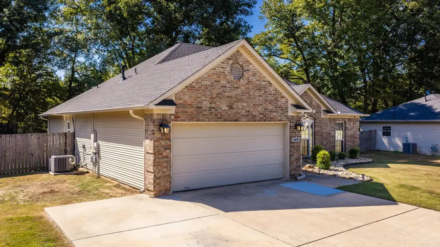 2609 Shadowcreek Drive, Bryant, AR 72022 - #3