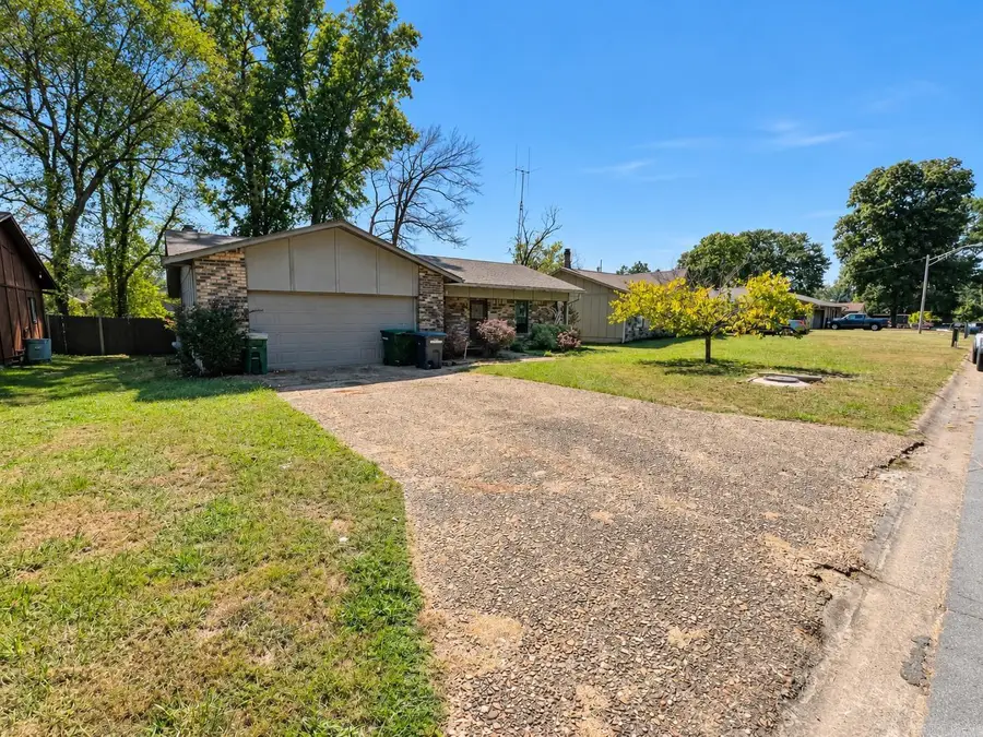 114 Gravel Lane, Sherwood, AR 72120 - #2