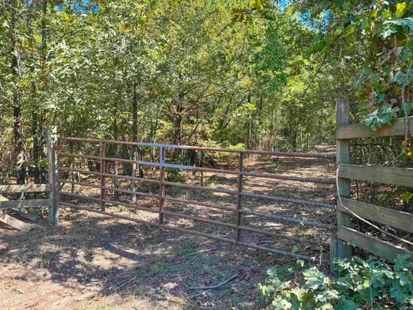 1450 Pole Ranch Road, Shirley, AR 72153