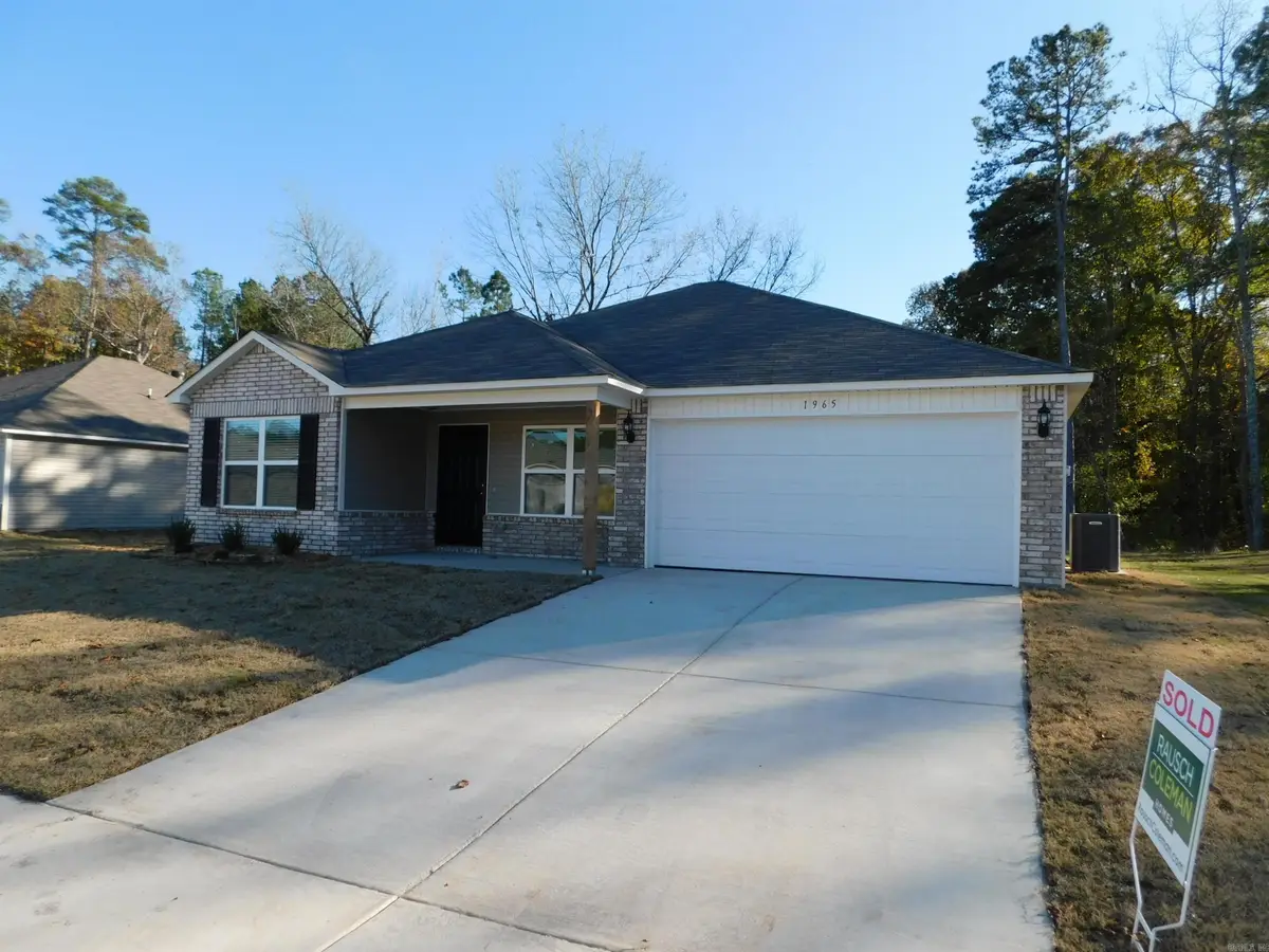 1965 Auburn Hills, Benton, AR 72015 - #1