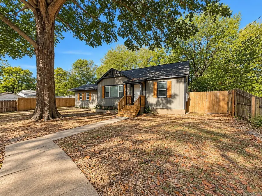 809 Burton Street, Benton, AR 72015 - #2