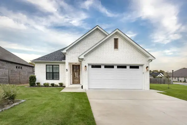 5 Woodlands Park Lane, Little Rock, AR 72211