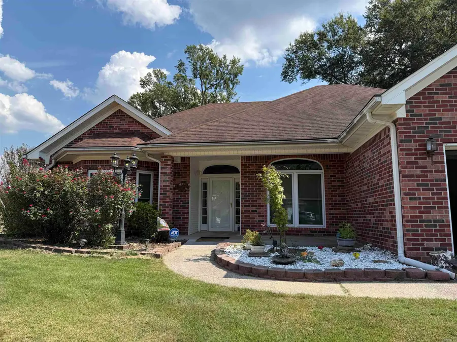 981 Colonial Drive, Jacksonville, AR 72076 - #2