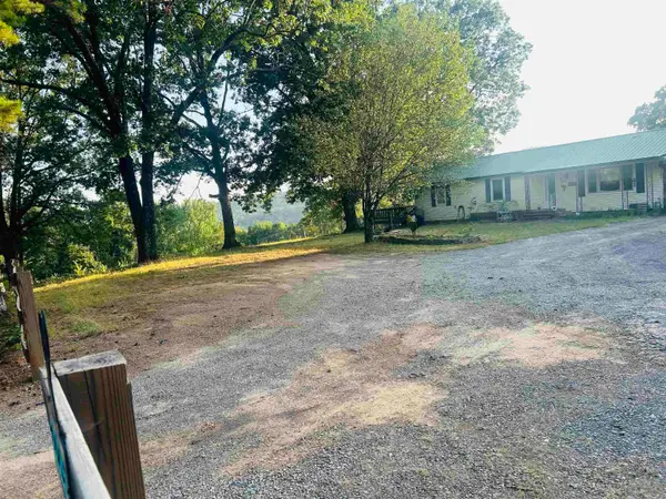 Address Withheld By Seller, Clinton, AR 72031