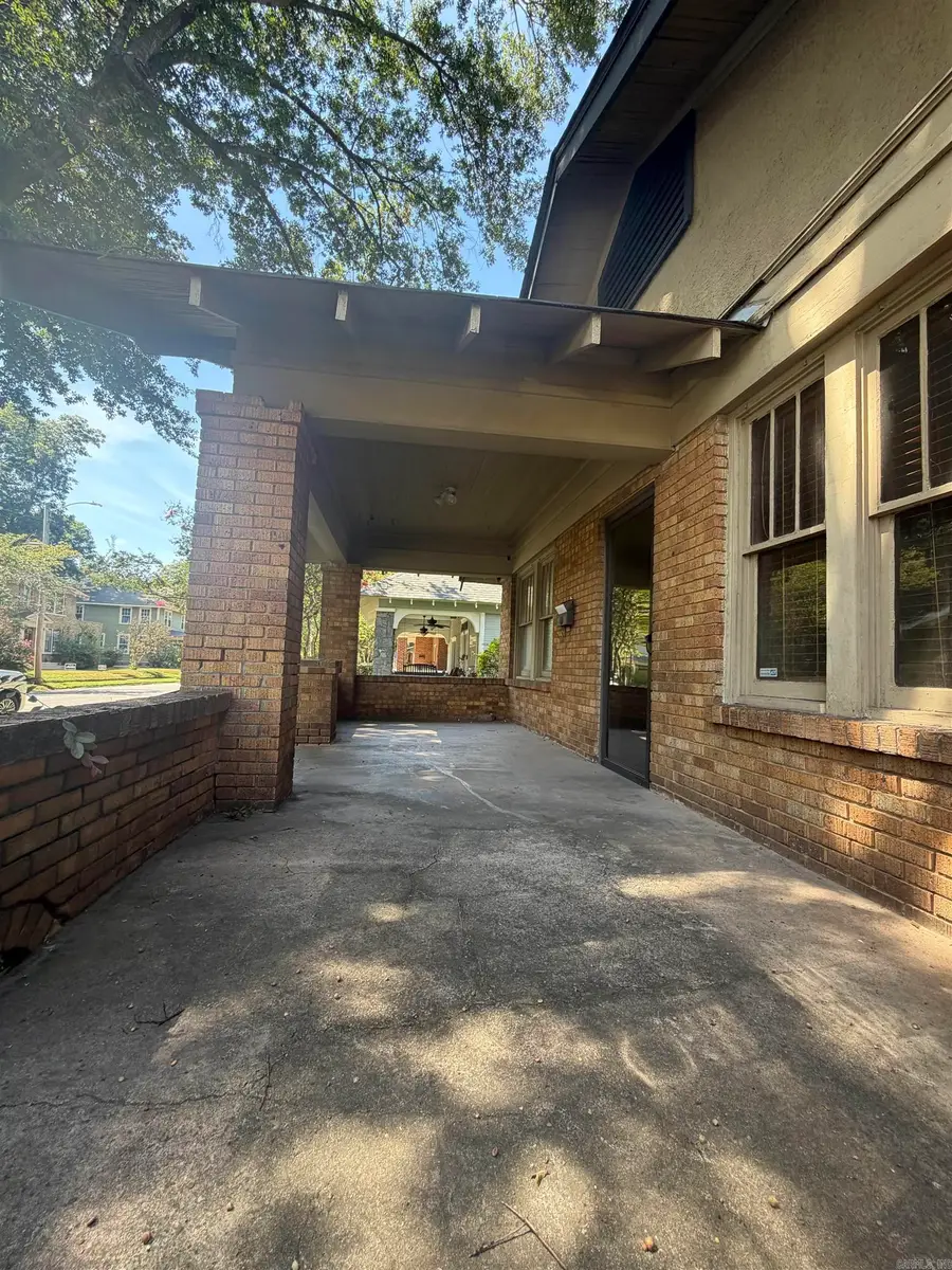 405 W 5th Street, North Little Rock, AR 72114 - #3
