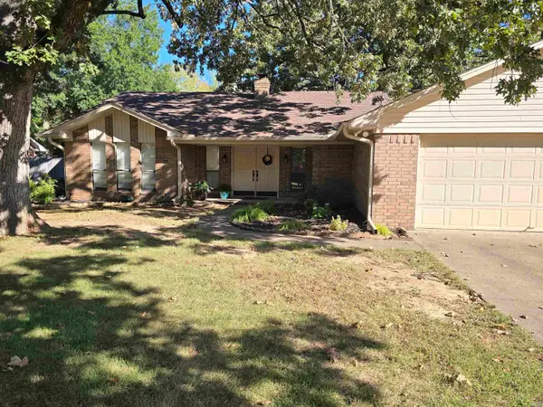 8 Sandstone Dr., Conway, AR 72034