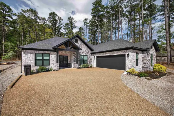 8 Siega Lane, Hot Springs Village, AR 71909