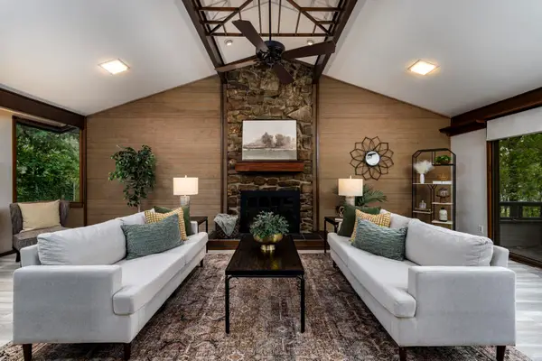 5 Coachlight Circle, Little Rock, AR 72227