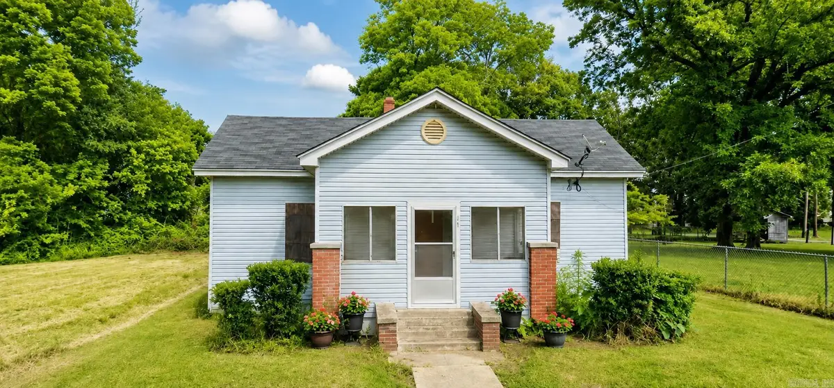 305 N School, Dermott, AR 71638 - #1