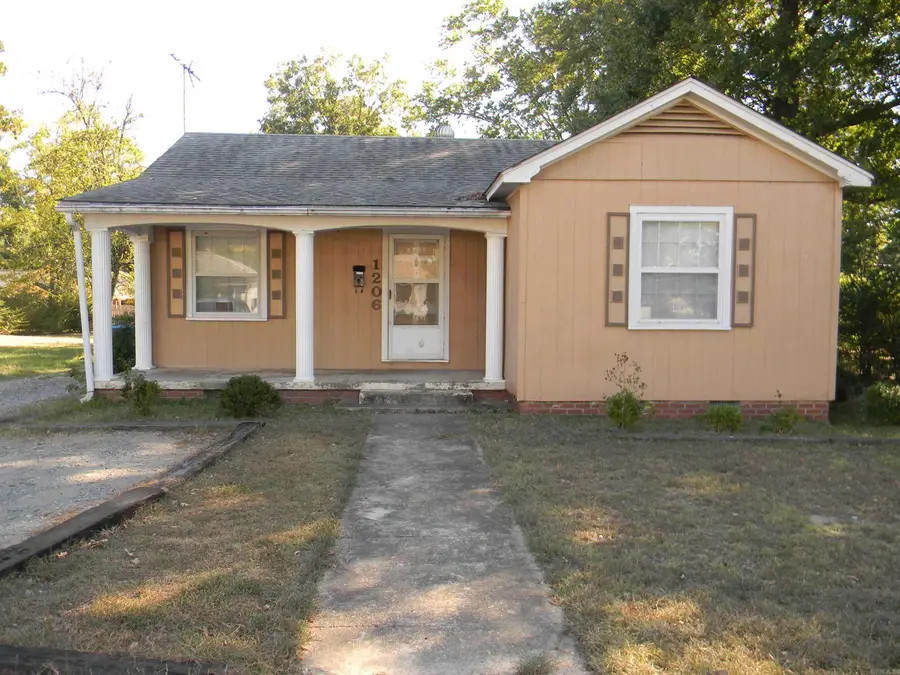 1206 W 30th, Pine Bluff, AR 71603 - #2