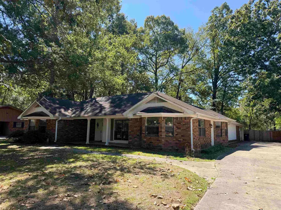 108 Woodshire Dr, Crossett, AR 71635 - #2