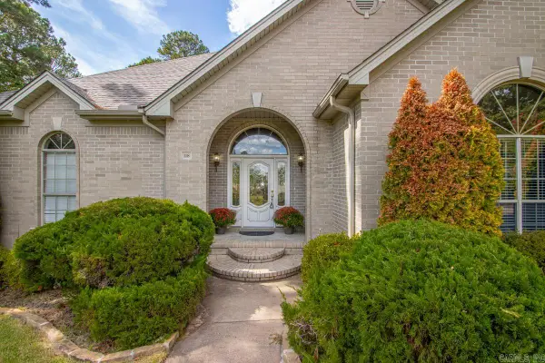 118 Duquesne Ct, Little Rock, AR 72223