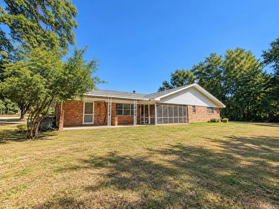 307 W 4th Street, Fordyce, AR 71742 - #3