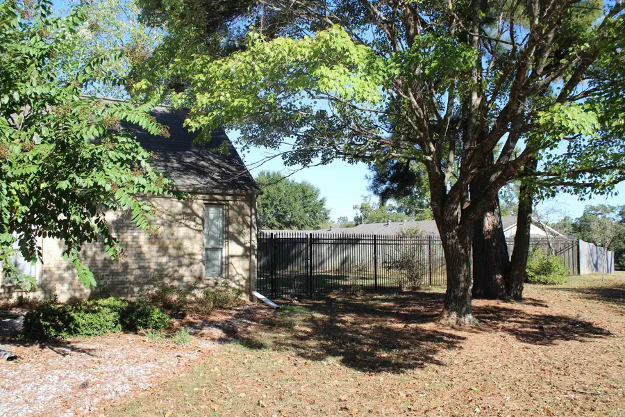 1504 Steel Street, Nashville, AR 71852 - #3