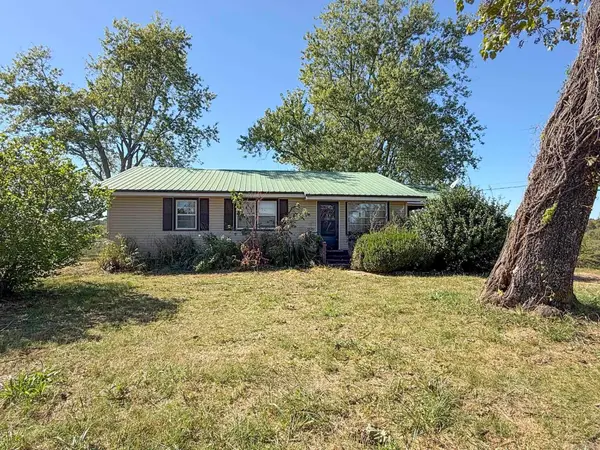 7436 Zion Road, Ash Flat, AR 72513