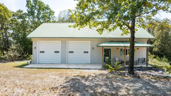 36 Marine Dr, Clarkridge, AR 72623