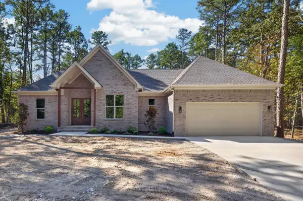 17 Casino Circle, Hot Springs Village, AR 71909