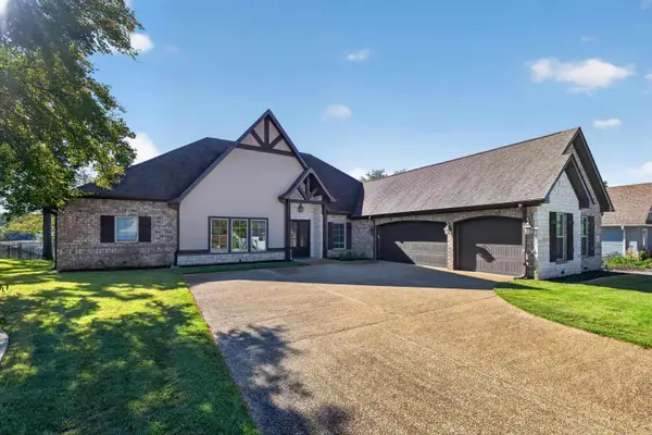 44 Linares Lane, Hot Springs Village, AR 71909