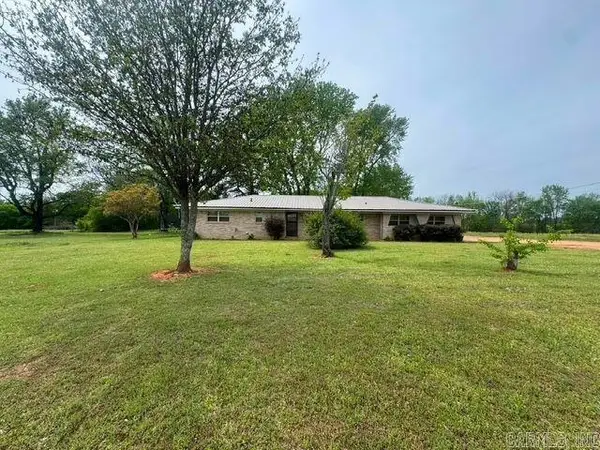 745 Pump Springs Road, Nashville, AR 71852
