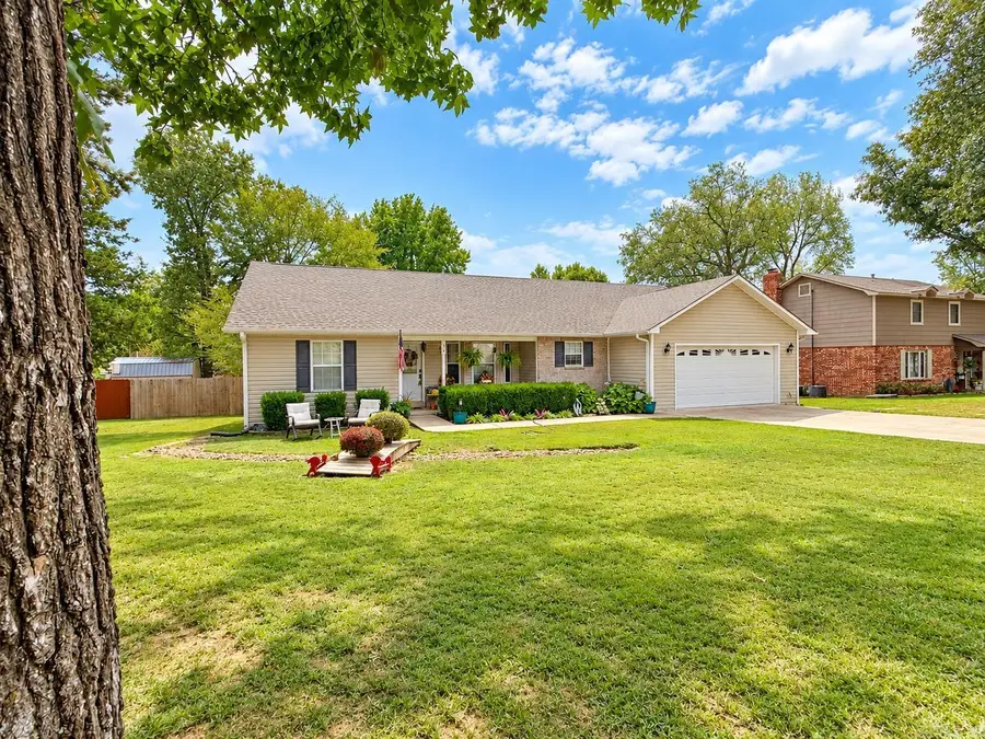 855 Bluff View, Batesville, AR 72501 - #3