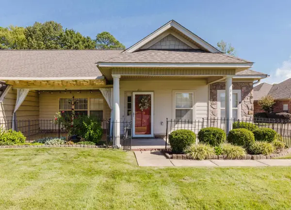211 Stagecoach Village, Little Rock, AR 72210