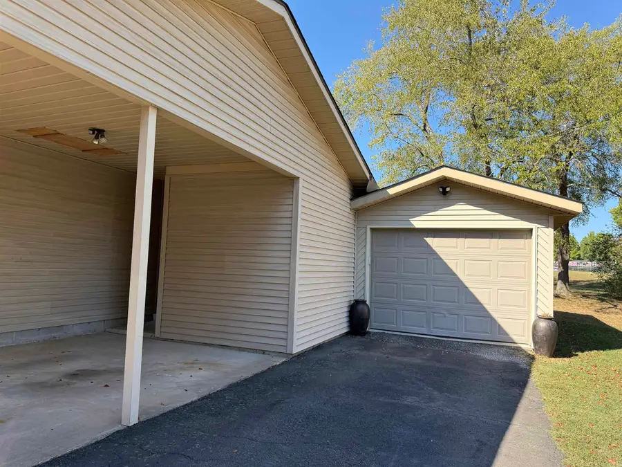 706 W Pine Street, Heber Springs, AR 72543 - #3