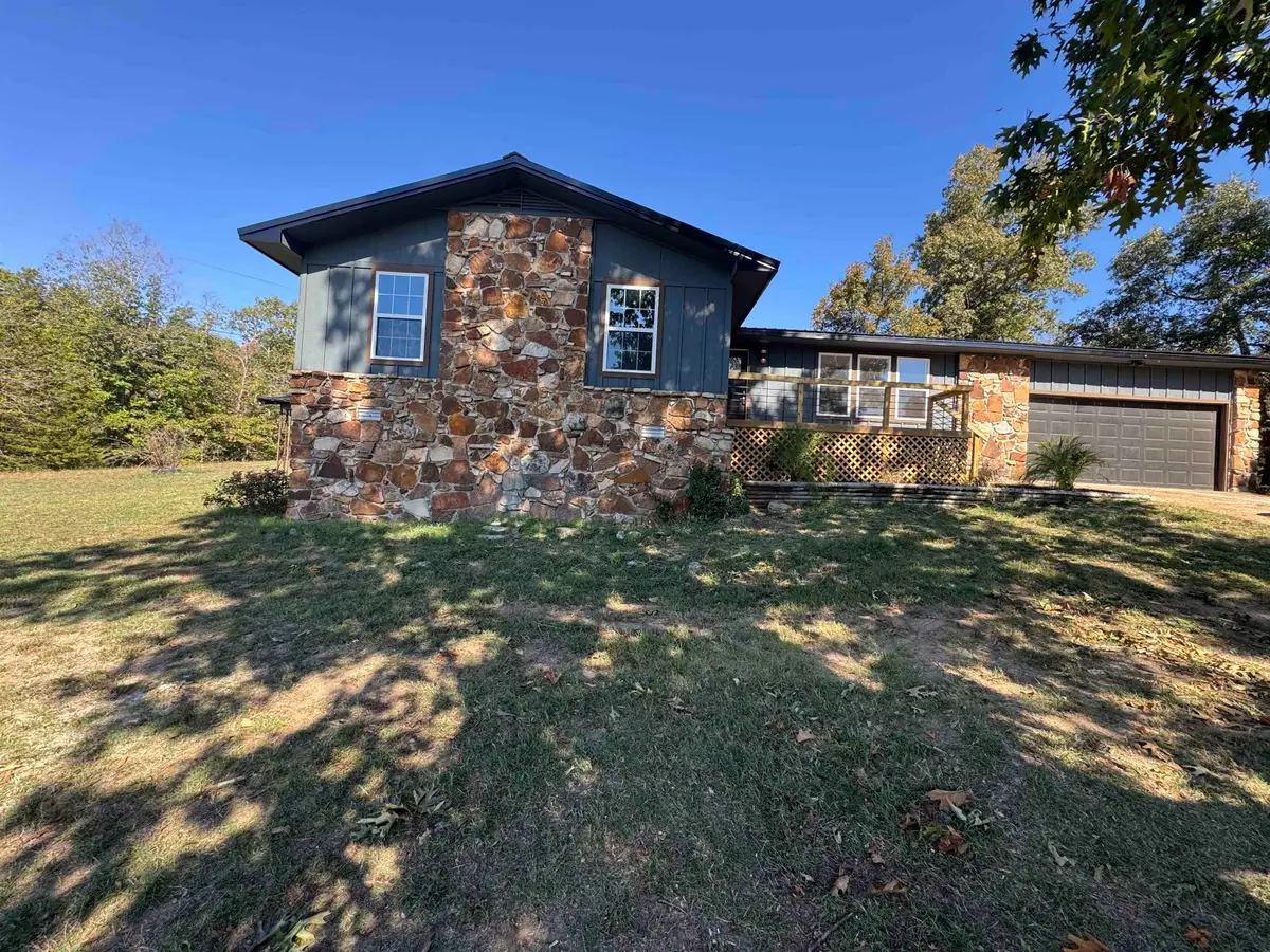 901 Lynwood Avenue, Horseshoe Bend, AR 72512 - #1
