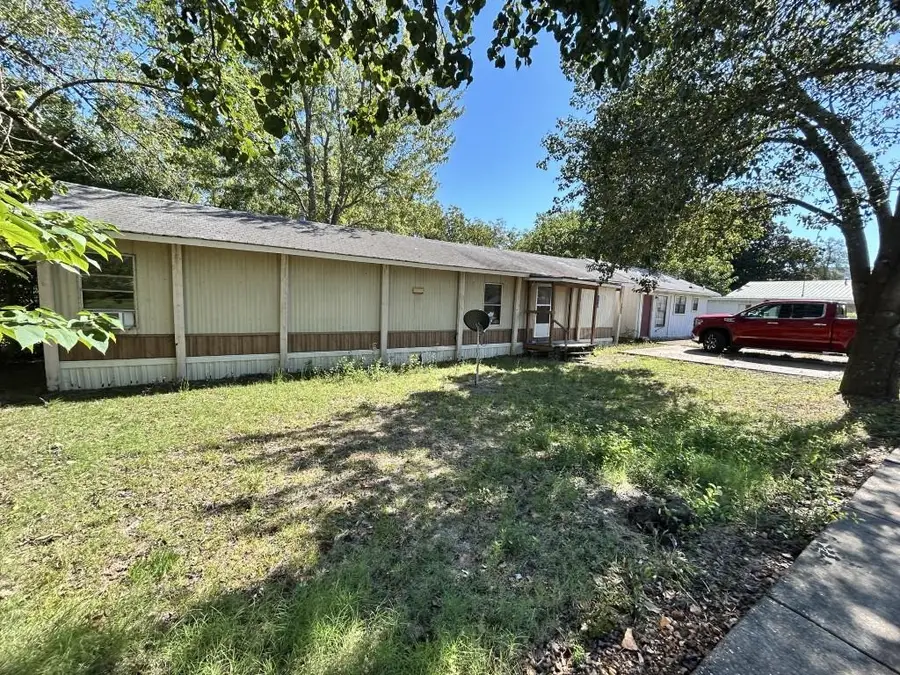 325 W Washington Street, Mountain View, AR 72560 - #2