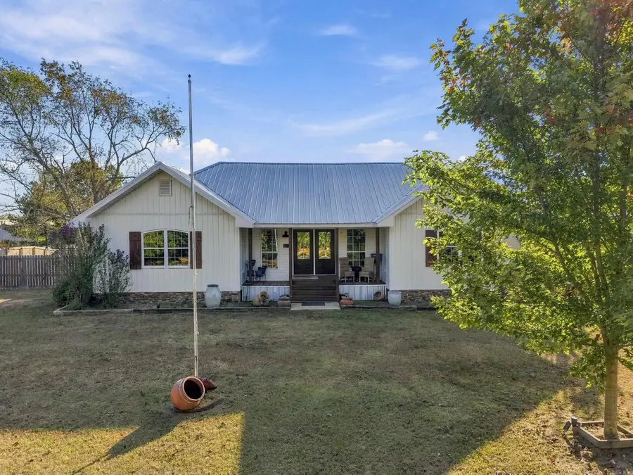 27 Pine Street, Guy, AR 72061 - #2