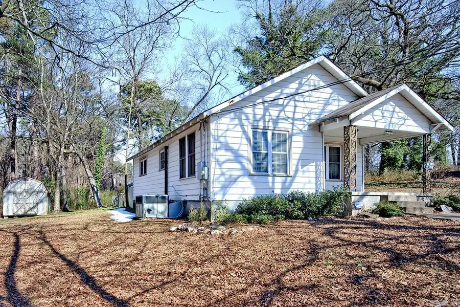 602 E Sevier St, Benton, AR 72015 - #2