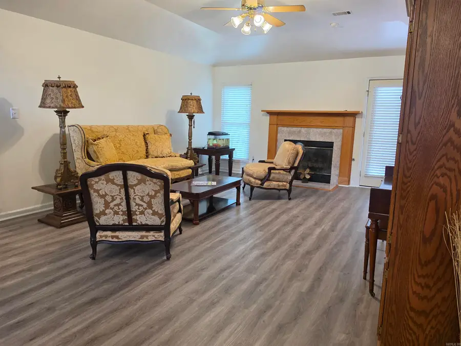 31 Turquoise Drive, Maumelle, AR 72113 - #3