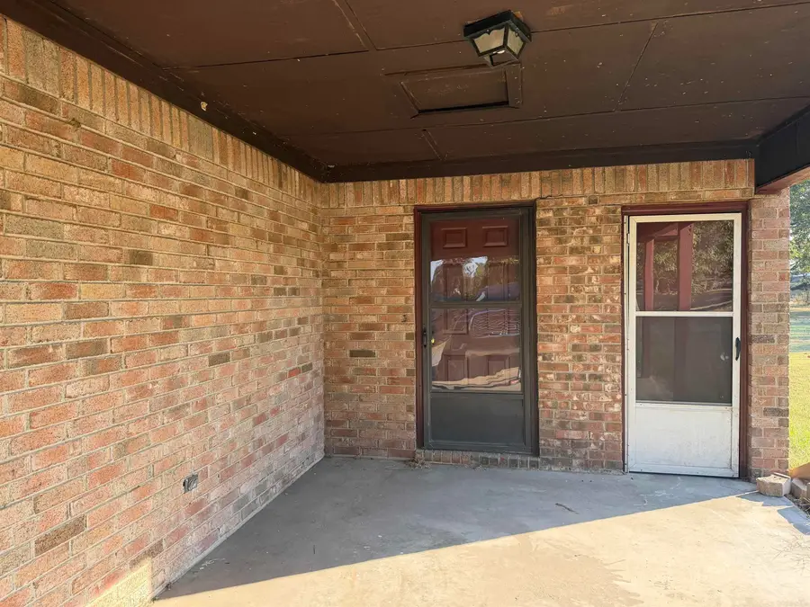 511 E Washington Street, Hazen, AR 72064 - #3