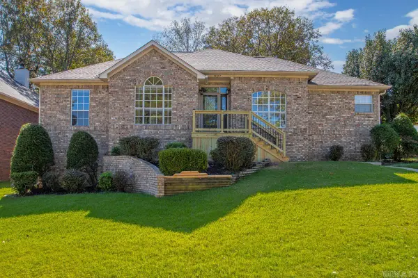 12417 Eagle Pointe Lane, Little Rock, AR 72211